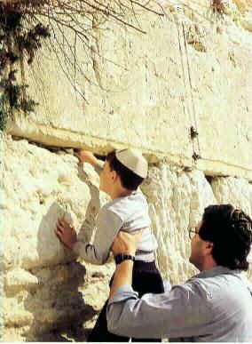 Visitatori in preghiera